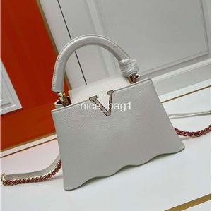 مصمم الكتف حقيبة Crossbody Shell Buckle Tote Three أحجام حرف دلو على الإنترنت المشاهير موصى بها