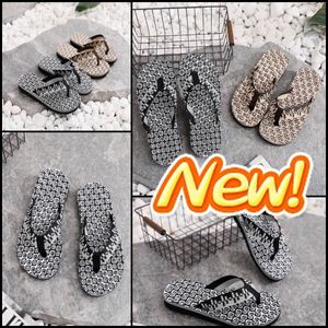 2024 gai womens sandals maschile pantofole alla moda floreale piatti in gomma sandali scarpe da spiaggia estate a basso prezzo 39-45