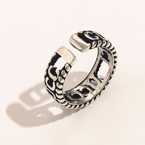 Lüks Vintage Charm Ring Boutique Doğum Günü Düğün Halkası Marka Tasarımcısı Yüksek Kaliteli Bahar Yeni Romantik Aşk Kız Yüzağı