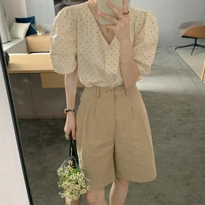 Skjorta enkelhet mode polka dot tryckt knappblus för kvinnlig sommar koreansk lös puffhylsa vneck skjorta kvinnokläder