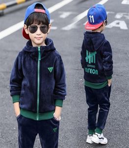 Ragazzi Autunno Inverno Tuta sportiva Abbigliamento per bambini Set Ragazze Felpa con cappuccio in velluto spesso Pantaloni 2 pezzi Tuta per bambini 310Y Tuta Y2008296598063