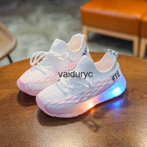 Sneakers Dress Shoes Girls Coconut Shoes 2022 Spring New Childrens Flashing Casual Flyknit Sports Shoes Breathable Soft Sole Boys Dad ShoesH240307