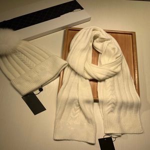 Hat Scarf Suit Boutique Designer Winter Knitted Hat Two-Piece Cashmere Production Yarn Dyeing Technology Fashion Versatile Warm Co2540