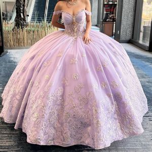 ラベンダーボールガウンQuinceanera Dress 2024アップリケレースビーズは肩のタルスウィート15 16年Vestidos de xv anos