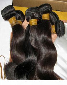 Sexig tjej Natural Shiny Raw Cambodian Virgin Body Wave Hair 3 Bundles300g Ingen kemisk process 8a World Charming Lady4601850