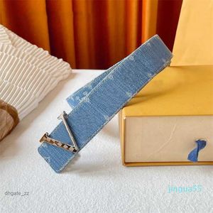Cintura di design Moda Vintage Denim Fronte-retro Disponibile Lettera Fibbia liscia Cinture casual per uomo e donna Larghezza 4 cm