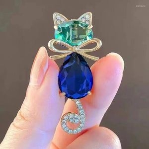 Brooches Exquisite Colorful Crystal Cat Kitten Shining Pins Decoration Boutique Animal Rhinestone Badges Coat Clothes Pin