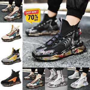 2024 Män Ny vandring utomhus Classic Trekking Mountain Sneakers Breattable Athletic Mens Trainers Mens Shoes Sports Gym Weoreble