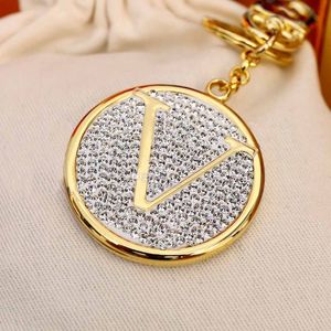 Luxury Designers Keychain Classic Brand Key Buckle Letter Key Chain Handgjorda nyckelringar Högkvalitativa män Kvinnor Väskor Pendant2879