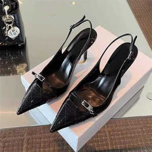 Saltos altos elegantes chinelos pretos faixa de cabeça sexy com sandálias plataforma cunhas para mulheres couro estiletto sapatos 240228