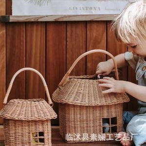 Handmade House Rattan Bag Wicker Woven Handbags Cute Basket Bags for Women Summer Beach Bags Square Box Purses Clutch Tote 240306