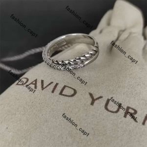 David Yurma Armband Designer Rings Ny Dy Twisted Wedding Band för Women Holiday Gift Diamonds Sterling Silver Dy Ring Men 14K Gold Plating Christmas Jewelry 291