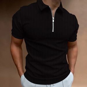 Camisa polo masculina de verão de manga curta listrada com zíper, camisa polo masculina slim fit com lapela esportiva casual.240307