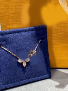 Elegant kvinnor Crystal Clover Flower Charm Pendant Chain Halsband Luxur Designer Gold Silver Plated rostfritt stål Chokers Fashion Jewerlry Wedding Present With Box