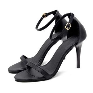 Sandálias de chinelos chiques Novo estilo de verão High Sandal Heels Sapatos Sapatos femininos Moda preta Flip Black Flip for Women Stiletto tornozelo Custas de tira Fenty Slides 240228