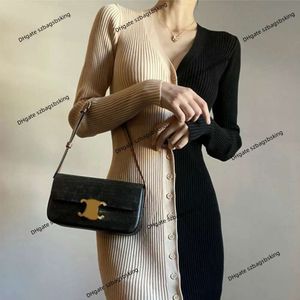 High-End Designer Bag Women's Crossbody Handväska Ny plånbok Toppkvalitet äkta läder Clamshell Vintage Tote Bag mode mångsidig axel underarmsäck