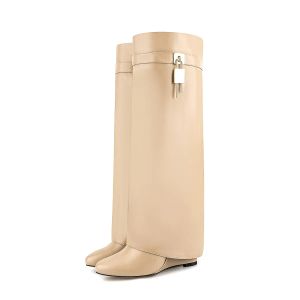 드레스 유럽 및 미국 디자이너 브랜드 측면 지퍼 무릎 길이 부츠 여성 금속 자물쇠 장식 슬로프 힐 스커트 부츠