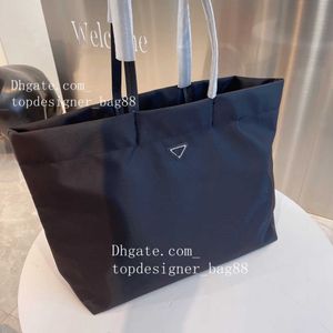 Högkvalitativ nylon 10a tiptoegirls totes shopping axel purses designer kvinna handväskor avslappnad kvinnlig rese shopper handba sac dhgate bagss 81578