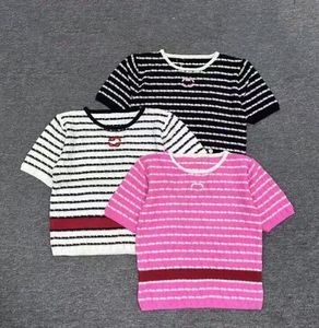 Yaz Yeni Kadın Örgü Tees Sweaters Lüks Marka CC Kadın Tasarımcı Sweaters T-Shirt Fit 85-130 lb