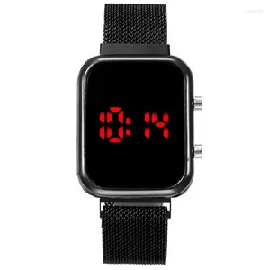 Orologi da polso Prodotti di tendenza Moda cinturino in acciaio inossidabile da donna Orologi digitali a LED Orologio da polso elettronico da uomo Orologio Relogio Magnetico