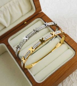 Hot Seiko Tiffay smal utgåva Mud Diamond Armband X Letter Rostfritt stål Kassan Guld Silver G9ic