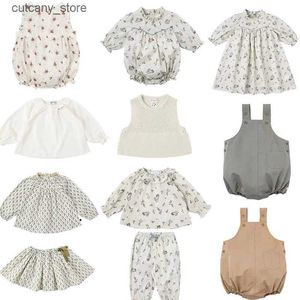 Комбинезоны Детская одежда Bene Brand New Summer Baby Romper Girls Dress Симпатичные рубашки Юбки Наборы Модные топы с длинными рукавами с цветочным принтом Детская верхняя одежда L240307