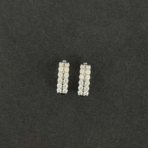 Hot Sale 18k Brancos de diamante de moissanite de ouro branco 18k Pedra principal 0,72ct Dois e meia