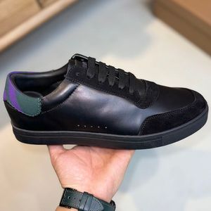 Projektant mody swobodne skórzane płaskie trampki dla damskich męskie buty studenckie buty studenckie koronkowe tenis klasyczny kontrola skórzana skórzane buty sportowe buty sportowe