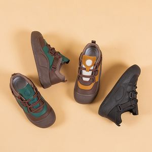 Topp 2024 Nya kvinnor Casual Spring and Autumn Fashion Platform Sneakers Kvinnliga snörning Sportskor Zapatos de Mujer