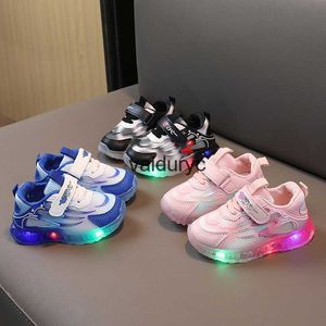 Buty sukienki w trampce 2023 Wiosna i jesień nowe dziewczęta buty dla niemowląt LED LED LIVE BOUSE MESH AMATHABLE I LUMINY Judils Buty Miękki Sports Shoesh240307