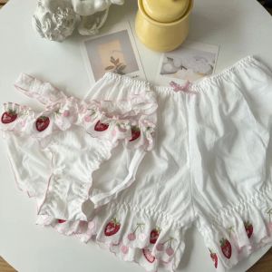 Shorts Süße Baumwoll-Shorts für Damen, Erdbeer-Stickerei, elastische Taille, Schleife im Lolita-Stil, Shorts für süße Mädchen, Kawaii-Kleidung