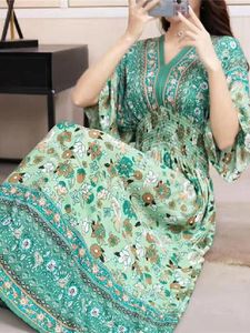 Elegancki słodki bohemijski styl w stylu dekolt w dekolcie luźna duża huśtawka kwiat drukowana dziewczyny letnia sukienka dla kobiety spódnica 240307