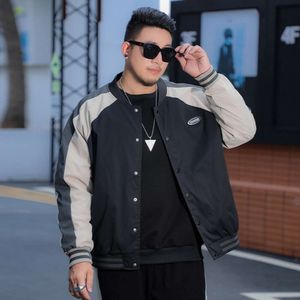 T373 Große einreihige Herren-Baseballjacke mit schwarzer Farbblockierung, lässiger Stehkragen, lockere Frühlings- und Herbst-Baseballjacke