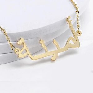 Qitian Custom Arabic Name Necklaceパーソナライズされたネームプレート名ネックレスステンレス鋼アラビア語ペンダント女性Choker Bijoux 240301