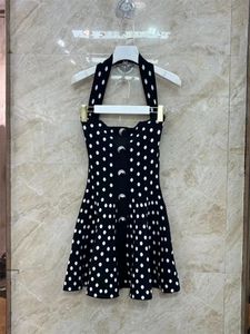 밀라노 런웨이 드레스 2024 점 프린트 고삐 민소매 버튼 슬림 긴 드레스 홀리데이 스티 도스 드 페스타 3077