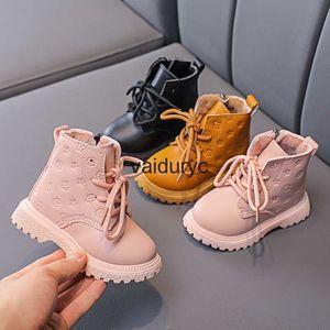 Sneakers 2023 Autumn and Winter New Two Cotton Warm Girls Thin Velvet Lace up Leather Boots Boys Martin Boots Cute Print Short BootsH240307