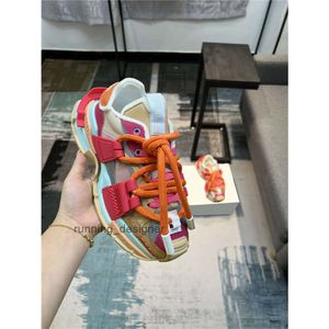 Materials Luxury Designer Daymaster Mixed Space Trainers Sneakers Shoes Best Quality Pink Gray Orange Lace Leather Trainers Sneaker