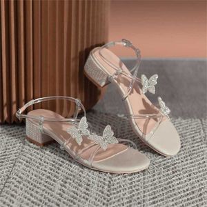 Hot Water Diamond Butterfly Sandal Transparent Ribbon Style Sandal Square Sandals Sandal Mulheres Steletto Salto Médio Salto grosso 240228