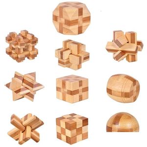 ブロック10pcs/set 3Dパズルハンドメイドヴィンテージロックルバン木製おもちゃADT