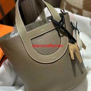 Top Handle Bags Picotin Lock 1822 Bag Genuine Handbags Baobao 2024 New Bag Pig Nose Vegetable Basket Womens Bag Water Bucket Baotou Layer Cowhihave logo HB9MQ9