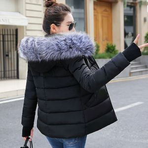 Parkas Aktionspreis! Kunstpelz abnehmbare Herbst-Winter-Jacke Frauen warme Handschuhe mit Kapuze Wintermantel weibliche Parkas