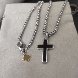 Mode dy halsbandsbricka designer för kvinnor vridna vintage cross pläterade silver halsband kabeltråd mens kedja halsband trendiga tillbehör zh142 b4