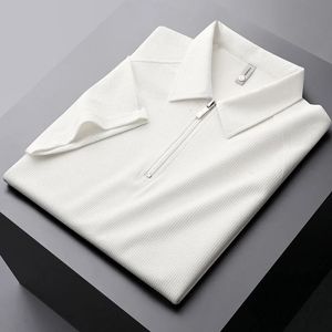 高級ファッションジャックハーフジッパーポロシャツメンズ半袖2023夏の薄いファッションカジュアルシンプルな弾性Tシャツ240307