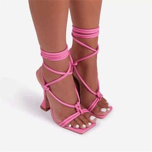 Kalça Yüksek Topuk Kadın Stiletto Sandallar Kadın Moda Kayışı Açık Ayak Ayakkabıları Yaz Sandal Sandles Topuklar 240228