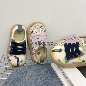 Sneakers Spring New Childrens Canvas Shoes 2024 Popular Fragmented Soft Face Sole for Boys and Girls Anti Collision Kindergarten ShoesH240307