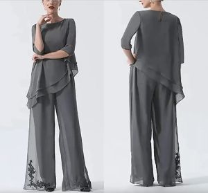 Pantsuit Jumpsuit Mother of the Bride Dresses Plus Size Juvel Neck golvlängd Chiffon 3/4 Hylsa Kvällsklänningar Spetsar Applicques Women Party Formal Wear