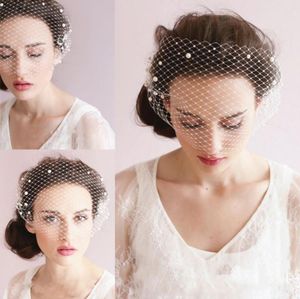 Fashion Pearl Short Wedding Veils One Layer Romantic Bridal Veils with Pearls Cheap Classic Short Veils Charming Bridal Headdress 8449611