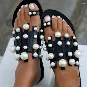 2024 Strand tofflor 58 Summer Flat Set-Toe Pearl Fashion Sandals Women's Europe Flop Flops Ladies Plus Size 43 Shoes 671 834