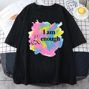 T-shirt 2023 Film I Am Kenough Tshirt Mektuplar Baskı Baskı Mizahı Komik Kısa Kollu Blouses Grafik Tee Üstler