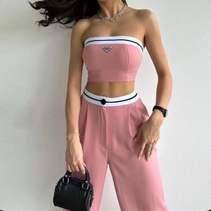 Novo verão 2024 Mumins femininos Fashions Sports Sports Designer Triangle Bra Short Trend Shorts Suit